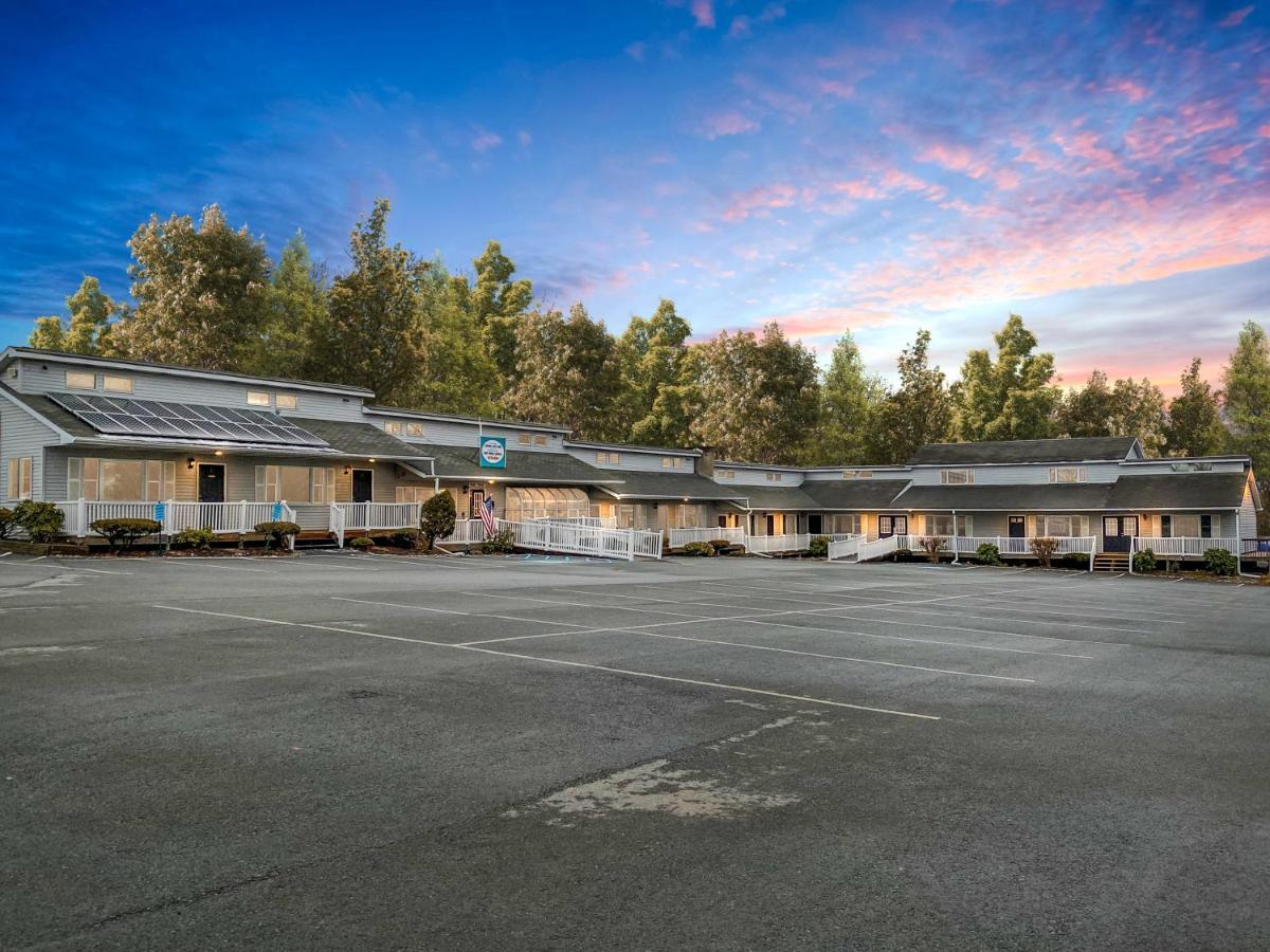 East Shore Lodging Hawley Экстерьер фото