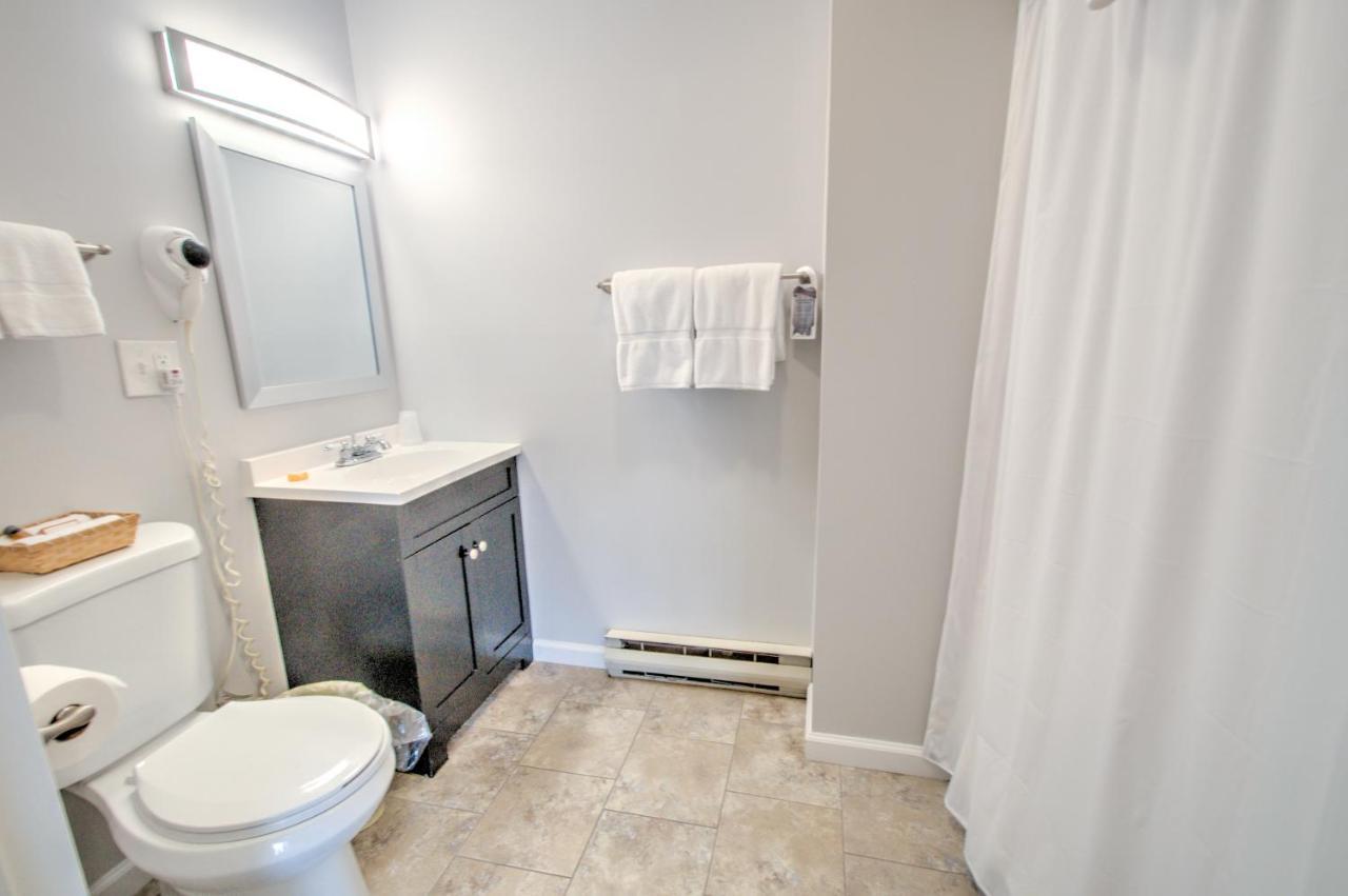East Shore Lodging Hawley Экстерьер фото