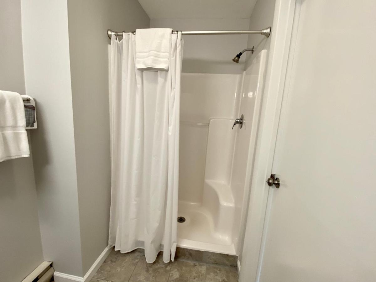 East Shore Lodging Hawley Экстерьер фото